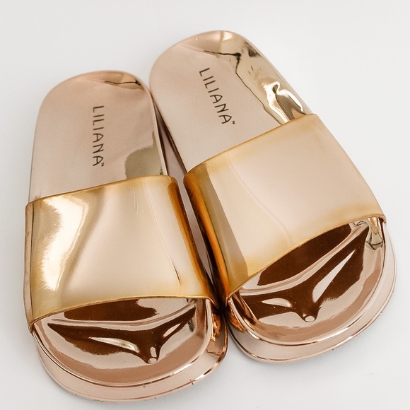 🎉2X HP🎉 Rose Gold Metallic Slides Sandals - Picture 6 of 9